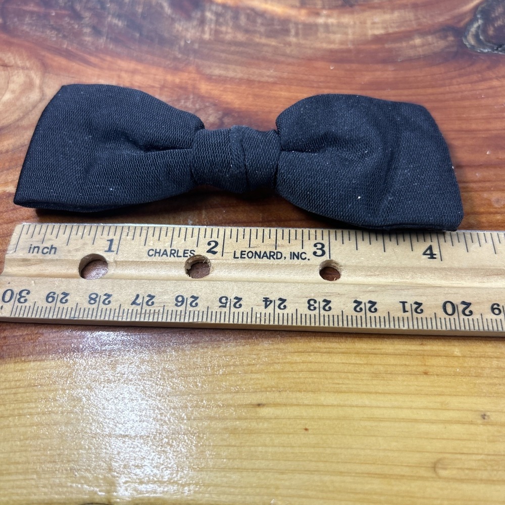Vintage  Bowtie Double Tie Clip Grip‎ Tite Rust Resistant Color Black - Picture 3 of 3